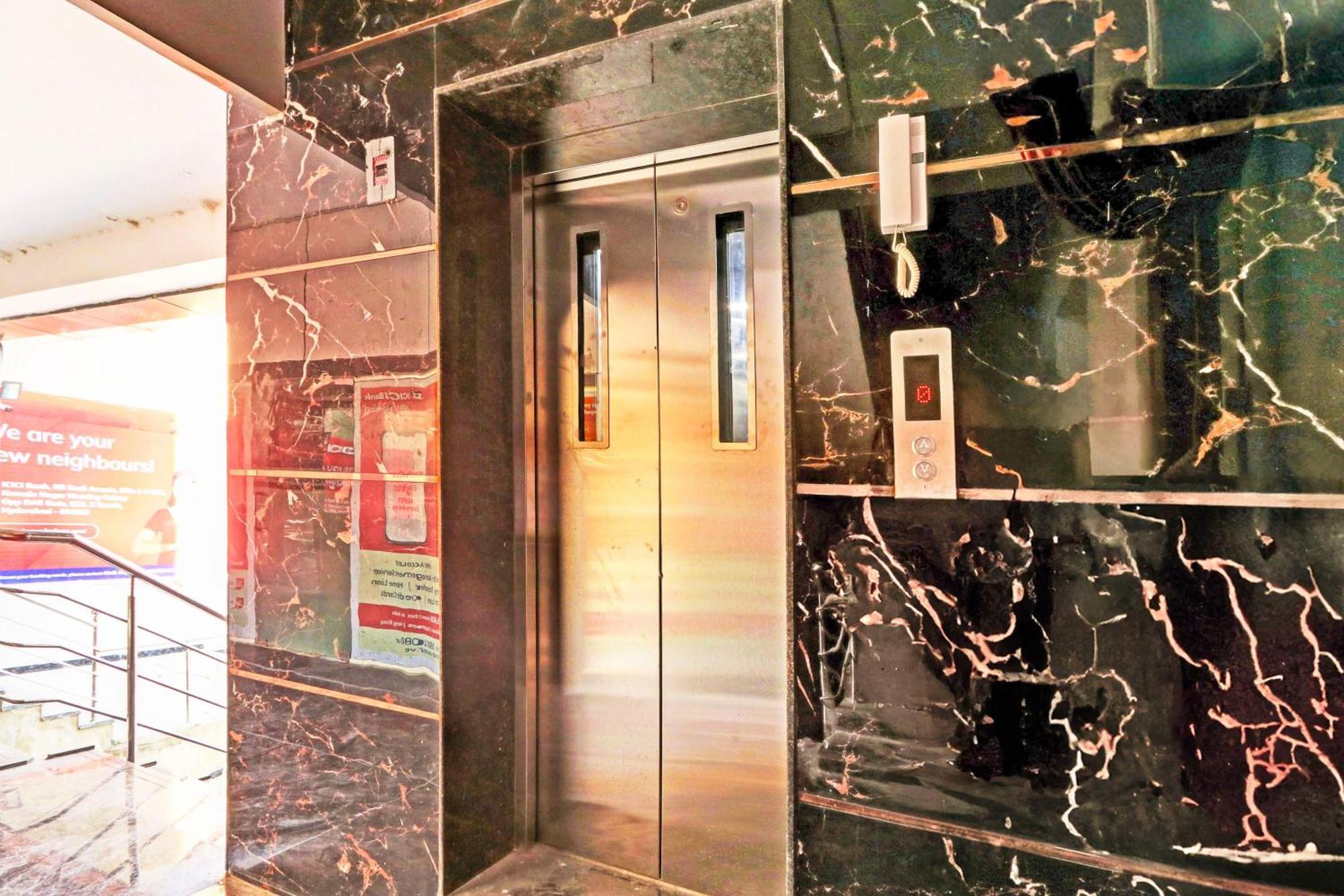 Hotel O R Square 海得拉巴 外观 照片